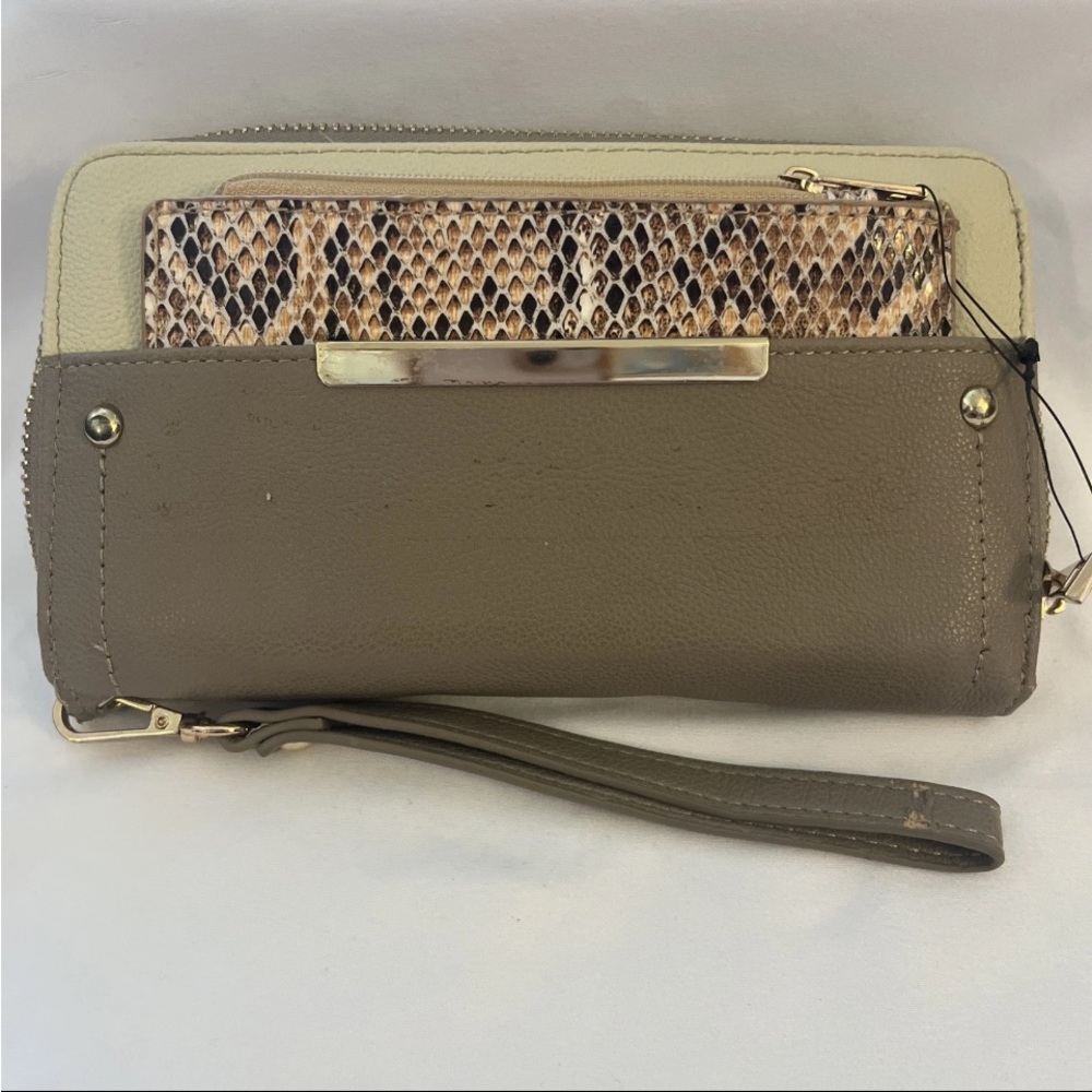 Neutral Snake-Print Wristlet Clutch - Unbranded